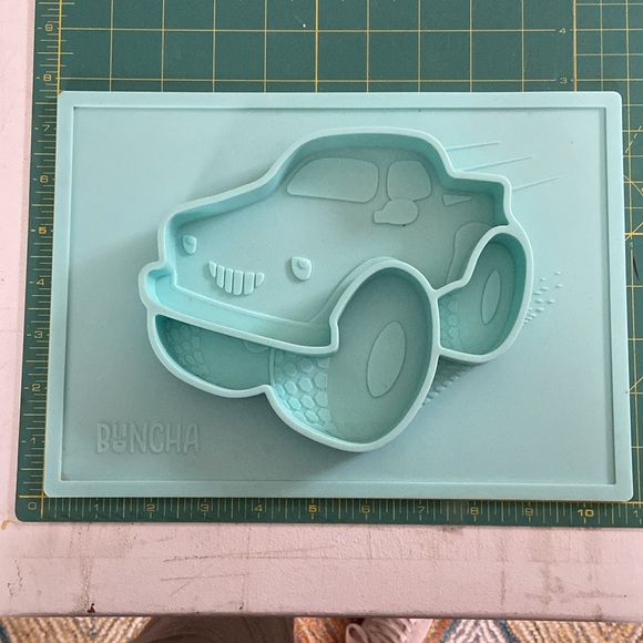 Buncha for Babies silicone monster truck toddler plate aqua blue - Picture 5 of 5